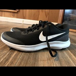 Nike Flex Experience RN 7 - Women’s - Black & White (8.5)